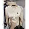 Cardigan de Tricô com Ponto Trançado, Gola Redonda, Manga Longa, Bordado de Nicho da Moda para Mulheres, Nova Peça Versátil, Emagrecedora e Tendência para Este Outono