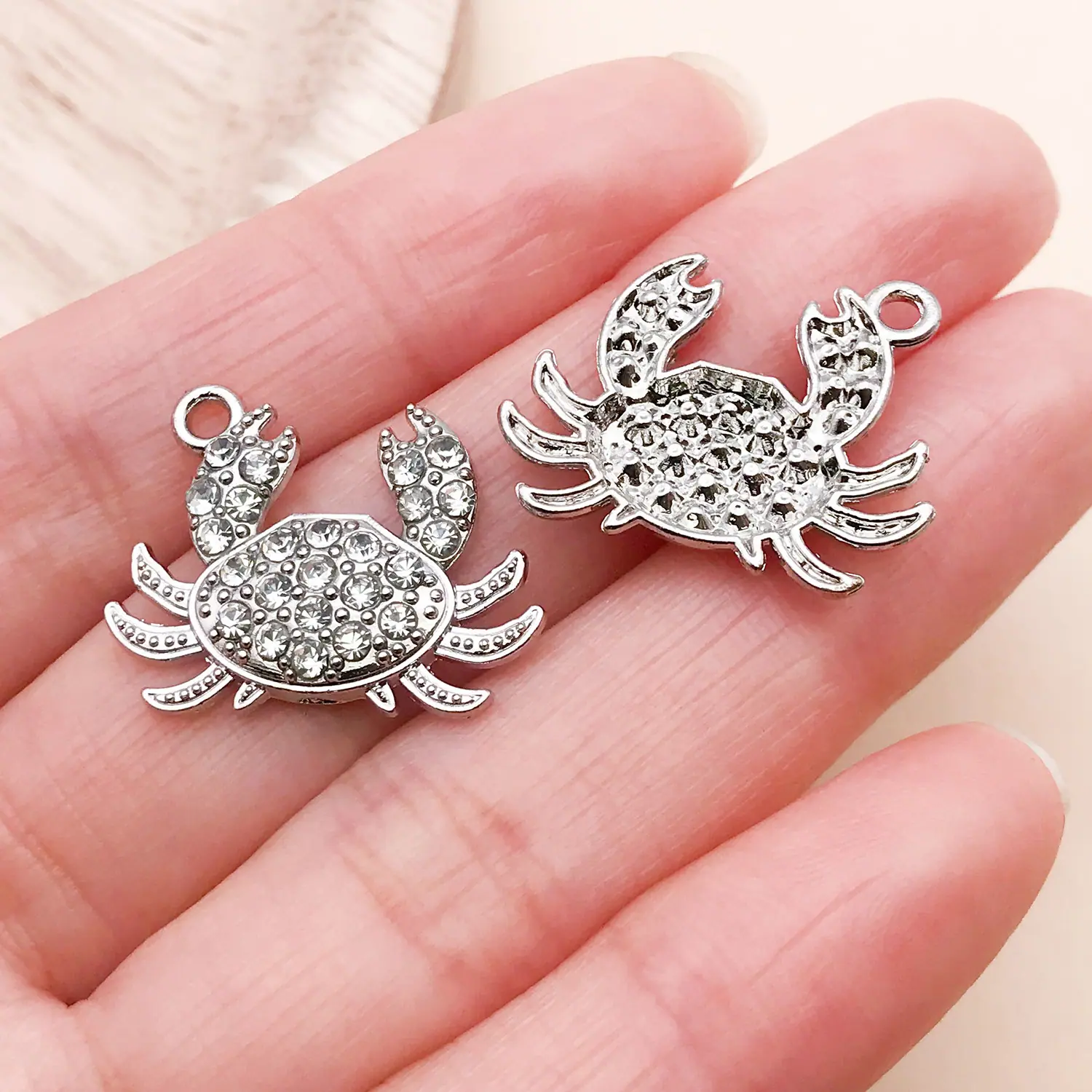 27122-HY2-白k锌合金点钻螃蟹18x22mm-1.5