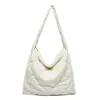 Corea del Sur Dongdaemun Bolso Moda Viajero Gran Capacidad Bolso de Hombro Rombo Nylon Algodón Plumón Bolso Cruzado Estilo Occidental