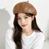 Boina Retrô Simples de Couro Coreana para Mulheres, Chapéu Octogonal Estiloso e Versátil para Outono e Inverno, Chapéu de Artista para Afinar o Rosto