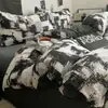 Conjunto de Roupa de Cama Listrado Preto e Branco Estilo Nórdico Peças Quatro Peças Macio Confortável Dormitório de Estudante Quarto Resistente à Sujeira Universal para Todas as Estações