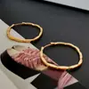 Pendientes de Aro Grandes Minimalistas y Discretos con un Diseño Único, Hechos de Plata S925, con Textura Geométrica de Diamante, Versátiles y de Buena Calidad