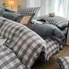 Juego de Ropa de Cama Cuatro Piezas de Lino Retro Grueso con Pliegues y Cuadros, Algodón Lavado al Agua Amigable con la Piel, Funda Nórdica, Sábana Plana, Sábana Ajustable