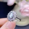 Venta al por mayor de fábrica explosiones anillo natural de acuamarina incrustación de plata S925 piedra principal 5x 7 venta caliente en Europa y Estados Unidos una generación de cabello