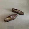 Versão em Pele de Ovelha ~ Couro Genuíno Fivela de Metal Vintage Slip-On Versátil Sapatos Loafer Preguiçosos Bico de Cavalo Planos Sapatos Planos Pequenos de Couro