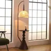 Nova luminária de piso vintage para sala de estar, sofá, estilo wabi-sabi, luz de ambiente popular online, prateleira de cabeceira retrô com luminária de pesca integrada