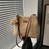 Estilo coreano distinto estilo ocidental simples bolsa de balde de axila 2024 inverno novo alto valor facial grande capacidade bolsa de ombro portátil