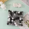 Fábrica DIY bola de felpa bola alta elástica hecha a mano accesorio de juguete para niños material bola de pelo color decorativa en stock