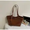 Bolso Tote Retro de Gran Capacidad Transfronterizo para Viajes Diarios Mujer Nuevo Estilo 2026 Versátil Cotidiano Sensación de Alta Gama Bolso de Hombro Único