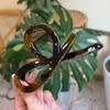 Nueva corbata europea y americana, hebilla de lazo grande, clip para la cabeza en la parte posterior, accesorios para el cabello de tamaño pequeño y elegantes que combinan con todo, clip de tiburón de alta gama