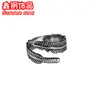 Anillos Abiertos de Acero de Titanio con Plumas en Stock del Fabricante, No se Desvanecen, Anillos de Acero Inoxidable con Diseño Único, Joyería al por Mayor