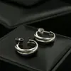 [02] Brincos de Argola com Três Anéis Estilo Ins Europeu e Americano para Mulheres em Forma de C Novos da Internet Celebridade Retro Fashionable Estilo Hong Kong