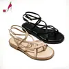 Sandálias rasteirinhas femininas transfronteiriças com tiras cruzadas, tiras simples no tornozelo estilo francês, fivela ajustável, estilo romano, adequadas para o trajeto diário, sapatos femininos de verão, atacado