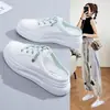 2026 Nuevo Estilo de Verano Zapatos Casuales de Malla Transpirable para Uso en Exteriores, Zapatos Blancos Slip-On para Flojear, Pantuflas Cerradas de Estilo Coreano para Mujer