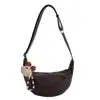Bolsa Casual de Couro Macio para Mulheres, Novo Design de Nicho, Bolsa Transversal Versátil da Moda, Bolsa Estilosa Formato Bolinho