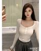 Camisa de Manga Longa com Gola Meio Aberta para Mulheres 2025 Novo Design de Outono Gola Baixa Slim Fit Top Camiseta de Ombro Interno
