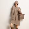 Vestido de Punto Grueso de Cachemira 2026 Otoño e Invierno Nuevo para Mujer, Holgado, Cuello Redondo, Estilo Perezoso, con Abertura, de Longitud Media