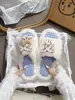 Pantuflas de algodón suaves y lindas estilo coreano de gatito y pez para mujer, nueva colección otoño/invierno 2026, cálidas y acogedoras para usar en casa, diseño sin cordones, zapatos cómodos y mullidos