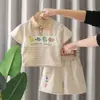 Nuevos Modelos de Comercio Exterior 2025 para Niños y Niñas, Ropa de Verano de Manga Corta para Niños, Conjunto de Dos Piezas Polo de Dinosaurio a Rayas Venta al por Mayor