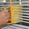 Cepillo limpiador de persianas para esquinas y huecos de difícil acceso, cepillo limpiador de ventilador eléctrico desmontable y lavable, cepillo para ranuras para eliminar el polvo de las rejillas del aire acondicionado