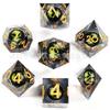 Nuevo set de dados de resina puntiagudos de calavera de gran venta del fabricante, dados afilados, dados poliédricos, dados para juegos de rol DND