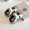 Zapatos de lona con puntera de concha para niños zapatos de bebé moda para niños zapatos casuales versátiles zapatos deportivos para estudiantes zapatos para niñas pequeñas zapatillas
