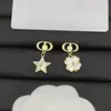 Conjunto Novo Combinando Dior/Di de Pulseira, Colar e Brincos Estrela de Madrepérola Branca e Trevo de Quatro Folhas, Acabamento de Alta Qualidade