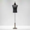 Escaparates de Tienda de Accesorios y Ropa para Maniquíes: Soporte de Exhibición para Maniquí de Medio Cuerpo, Imitación Antigua con Acabado Gris Lavado a Mano, Maniquí Masculino