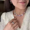 Brincos e Colar Florais Deslumbrantes de Zircônia Cúbica Rosa Luxuosos, Conjunto de Joias da Moda com Corrente para Clavícula Versátil e Estiloso