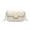 Bolsa de corrente pequena estilo Chanel popular, bolsa quadrada pequena com losangos de diamante, bolsa de ombro única de cor sólida simples da moda, bolsa transversal com aba fresca