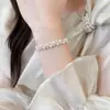 Pulsera de Perlas Redondas Plateadas para Mujer 2026 Nuevo Estilo Joyería Lujo Ligero Nicho Exquisita Pulsera de Gama Alta para Mejores Amigas