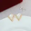 Estilo Coreano Popular Estilo Pequeño Fragante Elegante Elegante Fresco y Sencillo Estilo Coreano Pendientes Triangulares de Perla Pendientes de Dama para Mujer