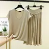 Conjunto de dos piezas de verano para casa, talla grande, holgado, de modal: camiseta de manga corta con cuello en V y pantalones cortos de cintura alta con cordón y dobladillo con volantes