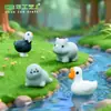 Una colección de adorables figuritas de animales en miniatura para crear paisajes en miniatura, perfectas para decoraciones de casa de muñecas DIY, adornos para coche y expositores de escritorio