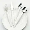 Conjunto de Talheres com Cabo de Plástico Fosco em Aço Inoxidável Faca e Garfo Colher Talheres Ocidentais Presente Transfronteiriço Conjunto de 4 Peças Principais