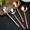 Alça de madeira colher de panela quente 304 colher de aço inoxidável alça anti-escaldamento colander criativo japonês mini sopa shell colher pública