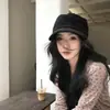 Sombrero ecuestre de gamuza japonés para mujer, otoño e invierno, para exhibición, cara pequeña, plisado, sombrero de caballero, moda retro, copa plana, sombrero de pico de pato