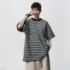 Camiseta Masculina Jovem Retro Versátil Listrada Colorida de Verão com Gola Redonda e Manga Curta Nova Moda Japonesa