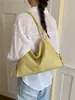 Bolso vintage de gran capacidad para mujer, nuevo bolso versátil de hombro y bandolera para el verano de 2026, bolsa de mano para el trabajo de comercio exterior transfronterizo