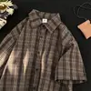 Camisa xadrez estilo rua, tendência, nova, retrô, de manga curta para homens 2026, camisa para casal, versátil de verão para mulheres, estilo americano