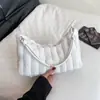 Bolso de Felpa para Axila Estilo Coreano Nuevo Bolso de Hombro de Alto Valor Otoño e Invierno Moda Simple Bolso de Felpa Hombro Dumpling Bolso de Mujer