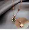 Collar de acero de titanio cadena de clavícula femenina números romanos estilo frío ins diseño simple collar colgante de cuello personalidad