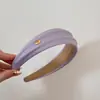 Diadema Plegada de Color Sólido Estilo Coreano con Etiqueta Dorada y Ala Ancha para Mujer, Diadema de Corona Alta, Elegante Accesorio para el Cabello para Uso Diario