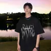 Camiseta masculina de manga curta estilo hiphop de rua americana, estampa de letras da moda de verão, camiseta solta de algodão com meia manga para casais