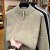 Suéter de punto para hombre de otoño e invierno con media cremallera, suéter casual versátil de jacquard vintage de color liso, camiseta básica de alto gramaje