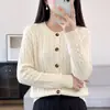 Nuevo cárdigan de punto trenzado con cuello redondo para mujer 2026, con un estilo retro y relajado, color liso, detalles de botones y diseño versátil