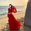 Top Vermelho com Babados, Roupa para Sessão de Fotos na Praia Estilo Tailandês, Conjunto Estilo Férias, Saia Longa de Chiffon