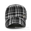 Boné de Baseball Outono/Inverno 2024, Estilo Xadrez Grande para Homens e Mulheres, Boné com Aba para Uso Externo, Chapéu Xadrez, Estilo Versátil Ajustável Tendência para Adultos