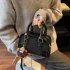 Bolso Vintage Bolso Cruzado 2026 Nuevo Bolso de Mujer Bolso de Hombro Simple de Moda Bolso Cuadrado Pequeño Casual de Gama Alta Venta al por Mayor