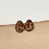 Estilo Niche Exquisito com um Toque de Luxo, Brincos Minimalistas para Mulheres, Pequenos e Elegantes, Simples e Modernos Brincos de Tarraxa Estrela Esmaltada